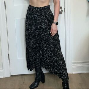90’s Black Maxi Skirt with Flowing Mid-Slit
